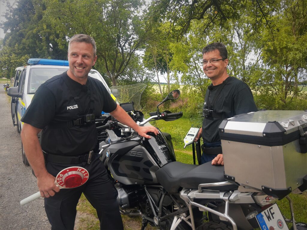 TV-Reportage mit der Kontrollgruppe Krad aus Hildesheim